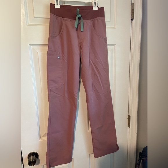 XXS FIGS Dusty Rose Scrub Top & Pants - Picture 4 of 8